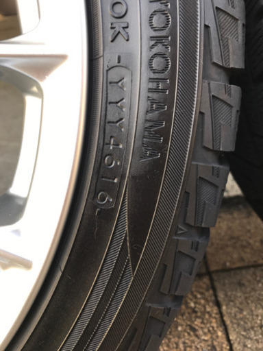 プリウススタッドレス　215/45R17