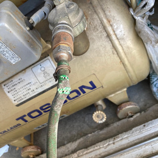 中古〉TOSCON コンプレッサー SLP7D-4S2 駆動確認済み