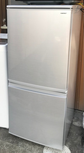 【名古屋市近郊配送可能】シャープ　冷蔵庫　SJ-D14D-S 137L 2018年製