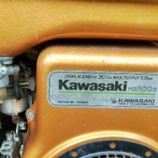 藁（わら）などの裁断機　カッター　ガソリンエンジン