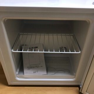 【ネット決済】【美品】２０１９年購入　小型冷凍庫　４０L　FRE...