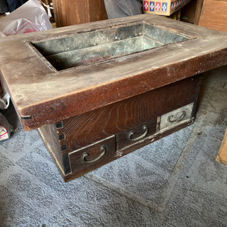 取りに来られる方限定 値打ち物 箱火鉢ケセラストーン ネコ 置物 猫