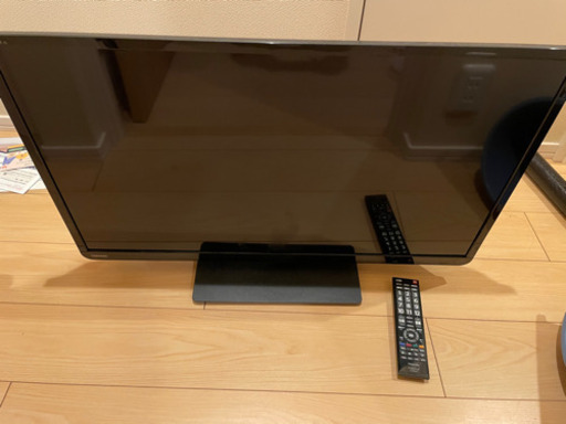 TOSHIBA REGZA 32型テレビ　2015年製