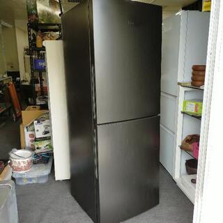 大型冷蔵庫　2ドア305リットル　、お売りします。