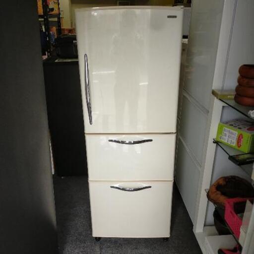 大型冷蔵庫　3ドア265リットルサイズ、お売りします。