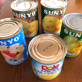 ②フルーツ缶 5缶