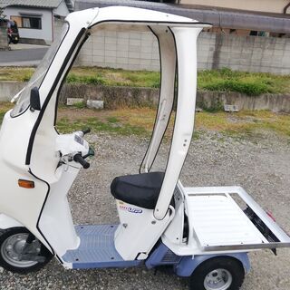 ホンダのジャイロup  屋根付き。綺麗な車体でミニカーやカスタム、町乗りにいかがですか。