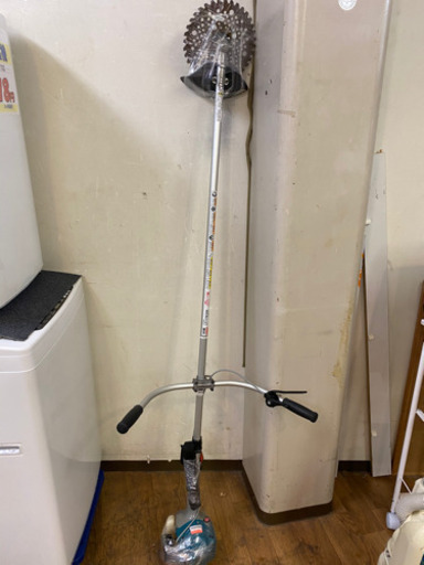 I334 makitaエンジン刈払機　動作確認済