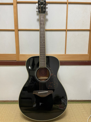 ヤマハギターFS720s　ほぼ未使用