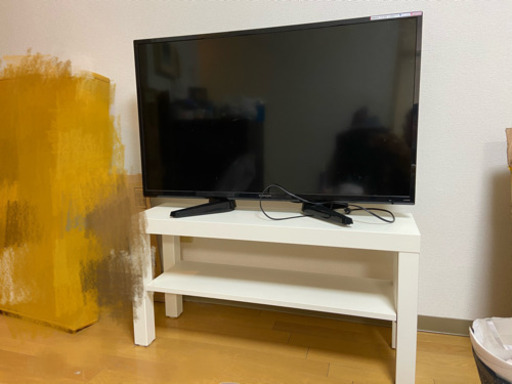 テレビ40型　テレビ台付き　Orion