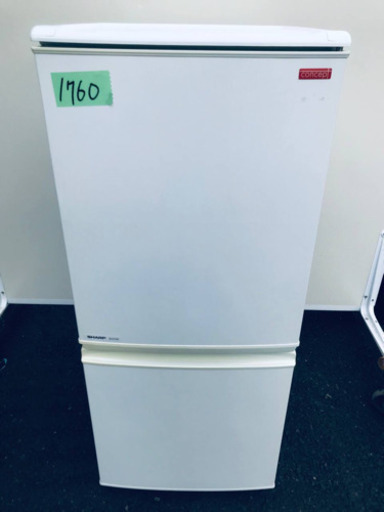 1760番 シャープ✨ノンフロン冷凍冷蔵庫✨SJ-C14S-W‼️
