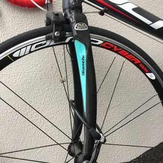 お取引完了◆使用回数10回以下【13万円 オルモ OLMO 変速あり ロードバイク 自転車 完成車】黒赤白 お取引完了◇使用回数10回以下【13万円 オルモ OLMO 変速あり