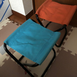 【ネット決済】ダイソーの小さな椅子