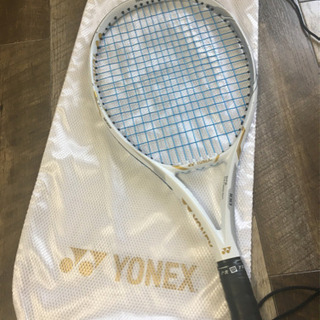 テニス　硬式ラケット　yonex ezone