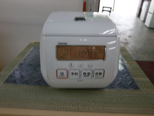 ID 962396 炊飯器　東芝　２０１７年　３合焚き