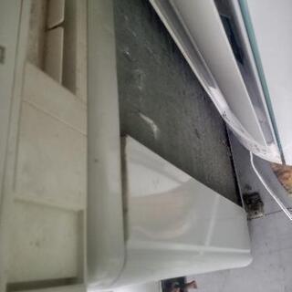 コロナエアコン6畳用2016年製別館倉庫浦添市安波茶2-8-6においてます