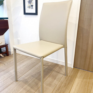 ダイニングチェア　スタッキングチェア4脚　定価57,200→39,000円