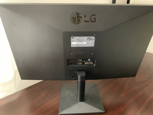 21.5インチ　モニター　LG 22MN430M