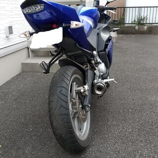 ヤマハ　YZF-R125　青／白　マフラー等改