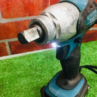 マキタ TW251D インパクトレンチ【リライズ野田愛宕店】【店頭取引限定】【中古】【管理番号：ITXOK1JMY886】