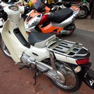 NO.3736　スーパーカブ１１０　ＪＡ１０　４サイクルＦＩ車　４速　セル付き　カスタムマフラー付き　ホワイト　☆彡 NO.3736 スーパーカブ110 JA10 4サイクルFI車 4速 セル付き