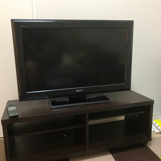 テレビとテレビ台取りに来れる方譲ります