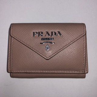 【ネット決済・配送可】PRADAの3つ折り財布