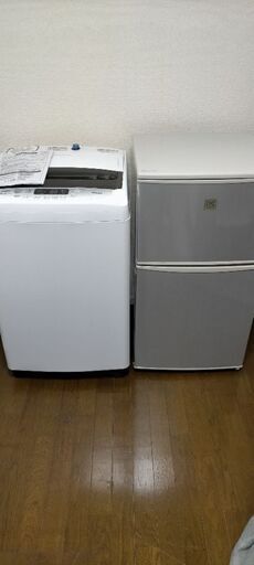 値下げします。2019年製YAMZEN5kg洗濯機。おまけ、古い冷蔵庫欲しい方は無料で差し上げます