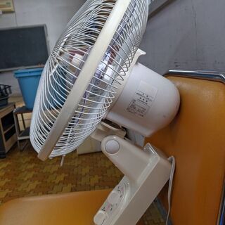 壁掛け扇風機