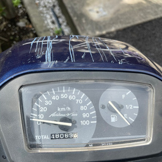 【早い者勝ち♪】v100 リアボックス付き【オマケ多数】