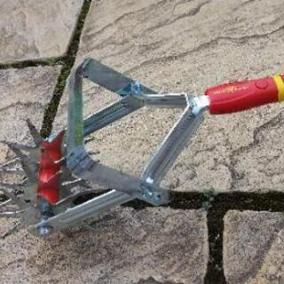 ブロワーと手動耕運機