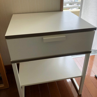 【IKEA】ベットサイドテーブル