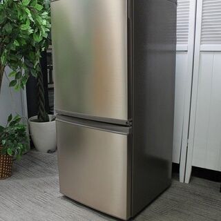 R2962) SHARP 中古 シャープ つけかえどっちもドア 137L 冷凍冷蔵庫 SJ