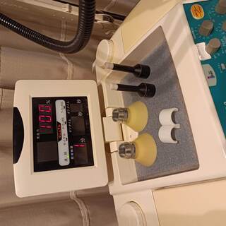 光線治療器 スーパーライザー 東京医研 HA-2200LE 近赤外線 　接骨院　整形外科 光線治療器 スーパーライザー 東京医研 HA-2200LE 近赤外線 接骨院