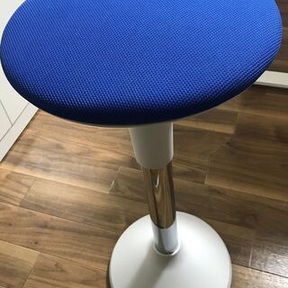 白テーブル　青イス４脚　セット