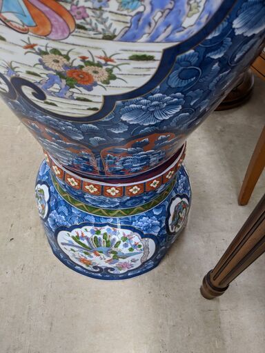 有田焼 染錦 沈香壺 夢右衛門 美人画 花鳥図 梅 牡丹 孔雀 飾壺 花瓶 大壺 有田焼 染錦 沈香壺 夢右衛門 美人画 花鳥図 梅 牡丹 孔雀 飾壺 花瓶