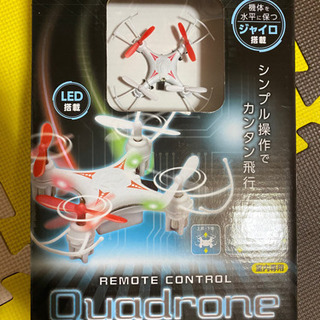 【値下げ】【新品】Quadrone ドローン ラジコン 家庭用