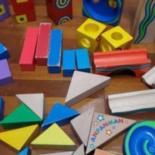 木製 ブロック 木 おもちゃ 73ピース 73個 知育玩具 幼児教育 けい 糸満のおもちゃ ブロック の中古あげます 譲ります ジモティーで不用品の処分