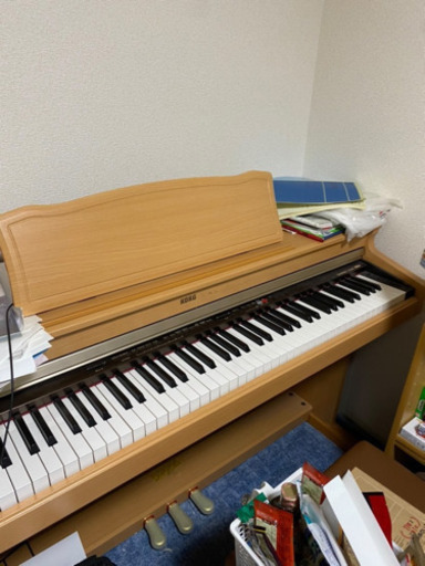 お話中　電子ピアノ