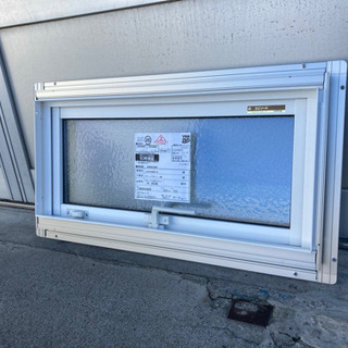 YKKAP社　横すべり出し窓　複層硝子　未使用品①