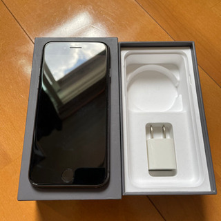 iPhone 8 64ギガ　simフリー