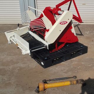 鹿児島発　ニプロ松山  トラクター用 掘取機 Ｂー１０５１　三点リンク 鹿児島発 ニプロ松山 トラクター用 掘取機 Bー1051 三点リンク