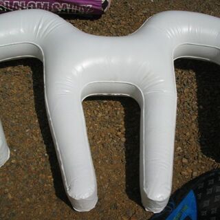 ボート　ジェットスキー　　マリンスポーツ　トーイングチューブ　4人乗り　大型　