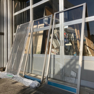 <売れました>YKKAP社　引違い窓テラス　単板硝子　在庫未使用品