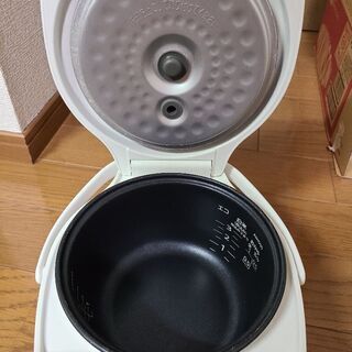 【ネット決済・配送可】タイガー　炊飯器　3合炊き　2018年製
