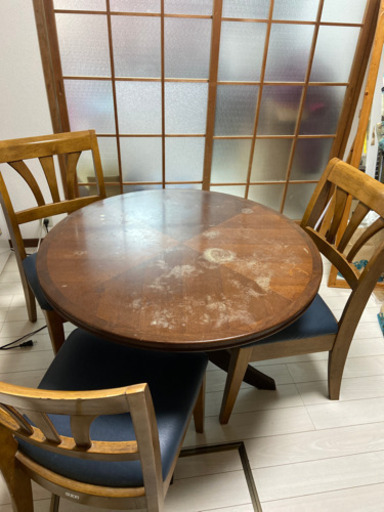 キッチンセット　机　椅子3つ