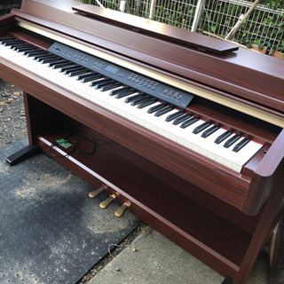 ヤマハ電子ピアノ　CLP-230