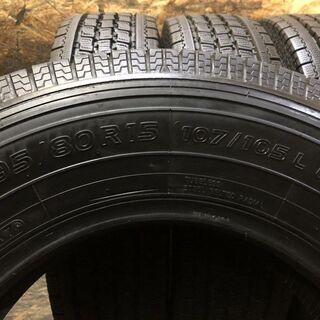 TOYO DELVEX 934 195/80R15 107/105L LT 15インチ スタッドレス 4本 2017～18年製 ハイエース キャラバン等　(VTH382) クレジットカード QR決済可能