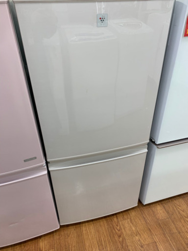 SHARPホワイト系統の2ドア冷蔵庫です！