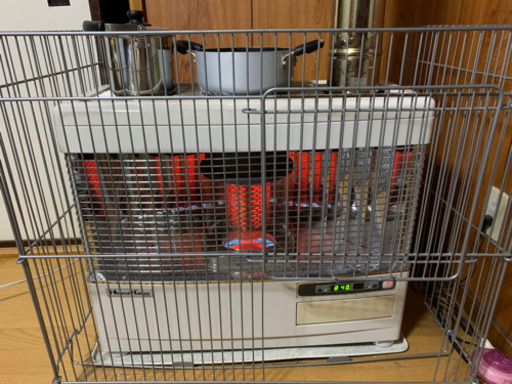 灯油ストーブ、灯油タンク、煙突及び安全柵